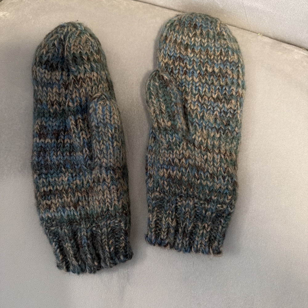 Collection 18 Women Knitted Stitch Winter Mitten Gloves One Size